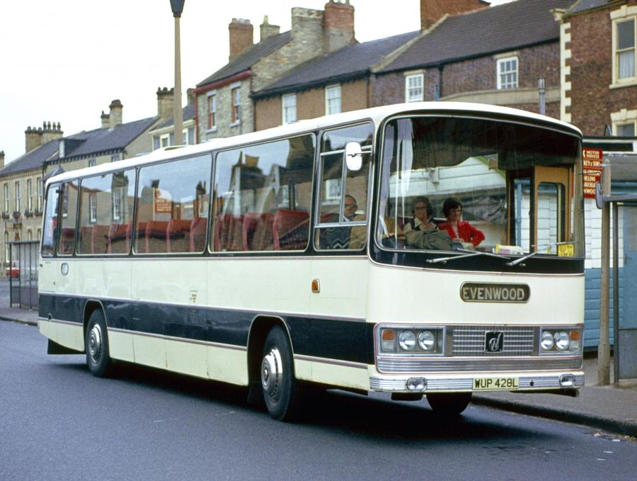  Bedford YRT Willowbrook Expressway (C51F) 1972 года  (фото 3 из 3)